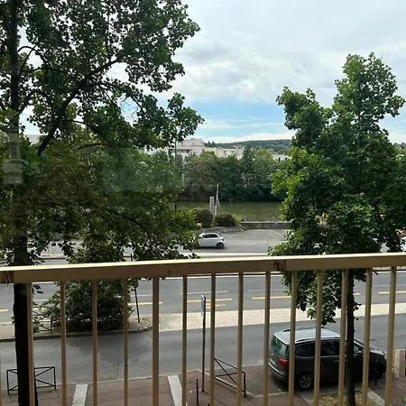 Cosy Vue Sur La Seine *